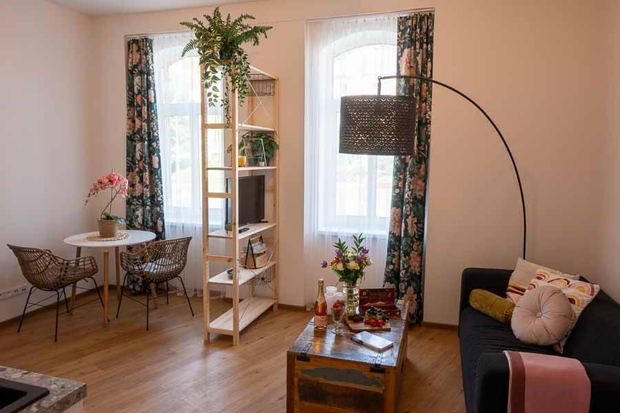 Apartment Mis *